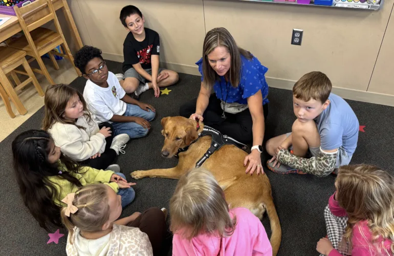 Fairmont Elementary adds new dog program